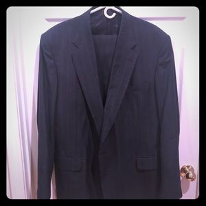 Men’s Suit ! Good condition